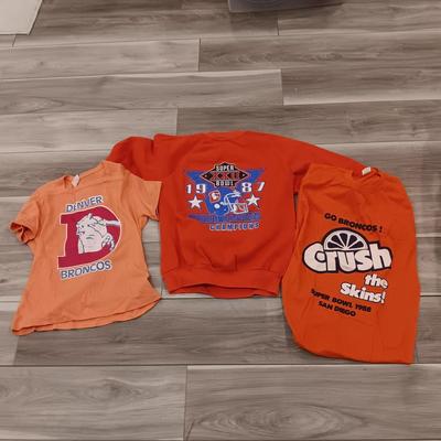 MEDIUM SIZE VINTAGE DENVER BRONCOS SHIRTS