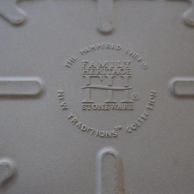 Pampered Chef Stoneware casserole dish