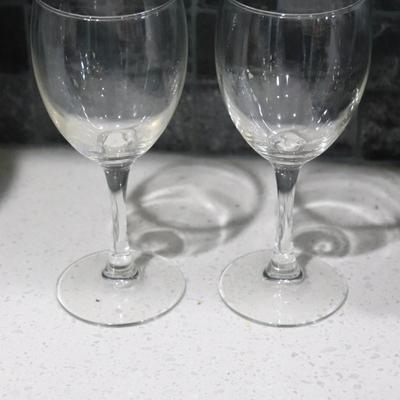 Light of wine glasses (various sizes)