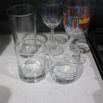 Light of wine glasses (various sizes)