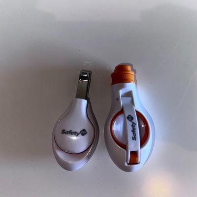 Safety 1st Clear View Tweezers and Nail Clippers