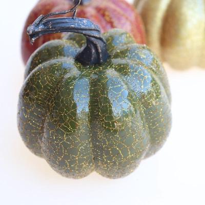 Lot of 6 fall pumpkins