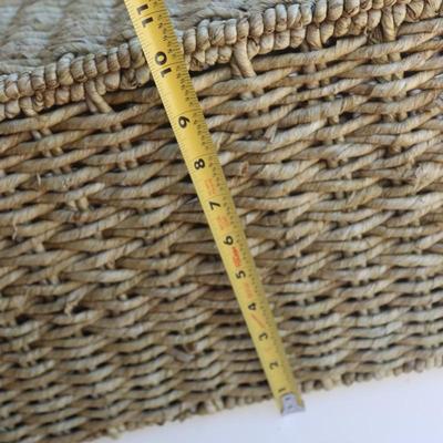 Two medium baskets with lid