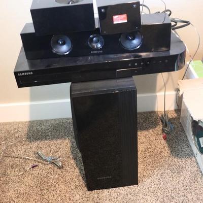 Samsung home theater surround sound system w/ dvd player