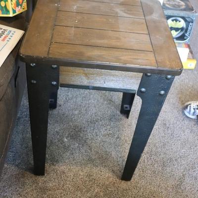 End table