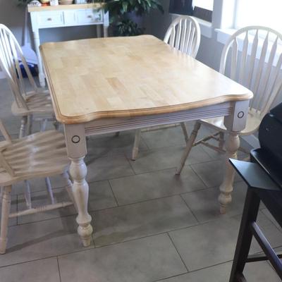 Farm Table with four chairs