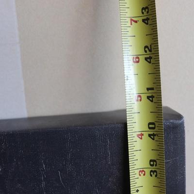 Flower Home Décor, see blemish