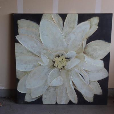 Flower Home Décor, see blemish