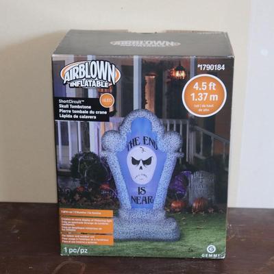 Halloween Décor Lot