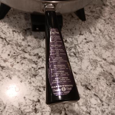 OSTER BLENDER AND FARBERWARE ELECTRIC SKILLET