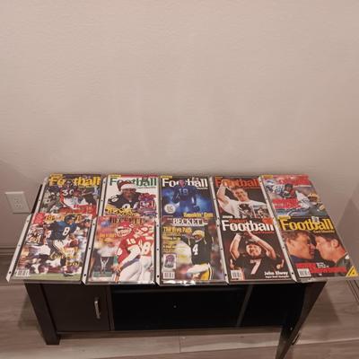 FOOTBALL MAGAZINES IN PROTECTIVE SLEEVES