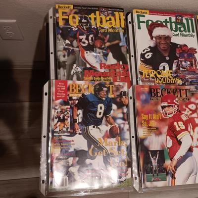 FOOTBALL MAGAZINES IN PROTECTIVE SLEEVES