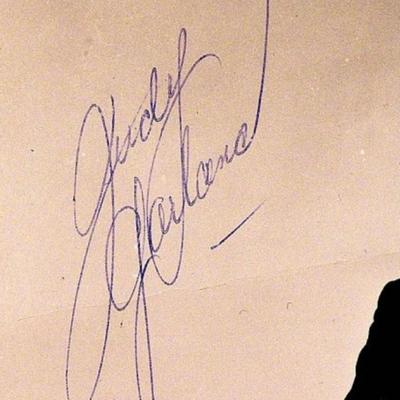 Judy Garland signed portrait photo 