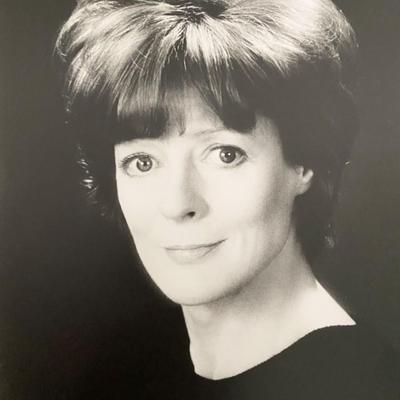 Maggie Smith signed photo