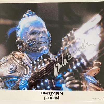 Arnold Schwarzenegger signed photo. GFA Authenticated