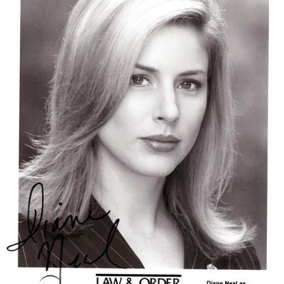 Law & Order: Special Victims Unit Diane Neal signed photo