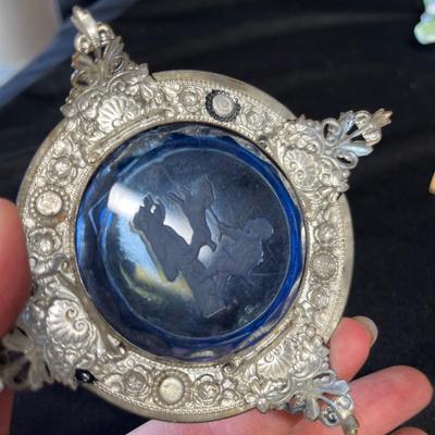 Lot 137 Assorted decor