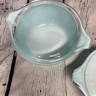 Beautiful Amish print blue Pyrex dishes. Awesome.!