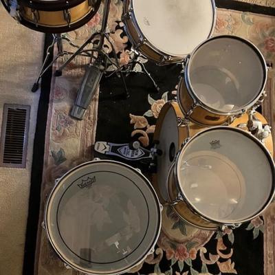 Gretsch Six Piece Drum Set With Stool