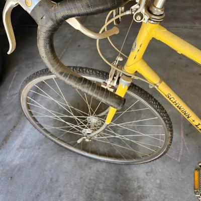Vintage Schwinn Le Tour Road Bicycle