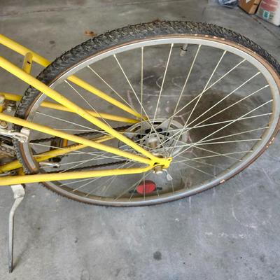 Vintage Schwinn Le Tour Road Bicycle