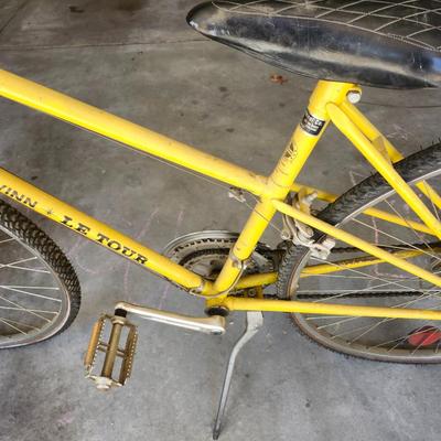Vintage Schwinn Le Tour Road Bicycle