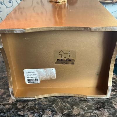 962 Mike & Ally Gold Decorated Bathroom Set