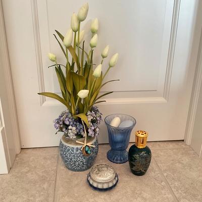 956 NDI Silk Tulip Arrangement with Blue Soaps/Jar/Berger Lamp