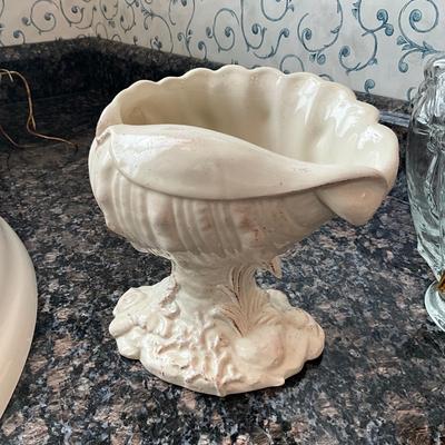 967 Glasss Jar with Porcelain Italian Conch Shell
