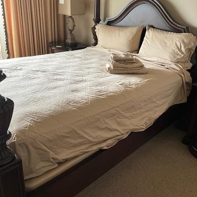 974 Two Sets of Ralph Lauren Queen Sheet Sets
