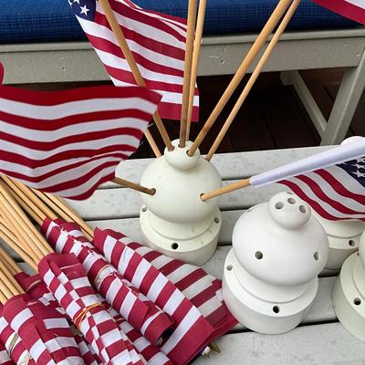 983 Set of 4 Wooden Flag Table Displays