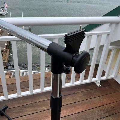 987 Adjustable clothing rack