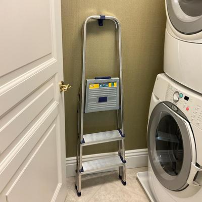 990 Holland Aluminum Step Ladder