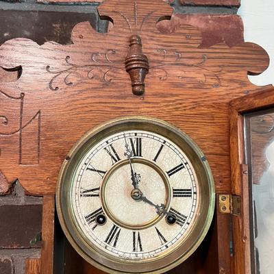 Antique Waterbury Clock Co. Mantle Clock w Key