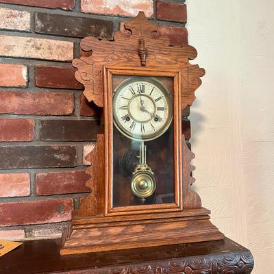 Antique Waterbury Clock Co. Mantle Clock w Key