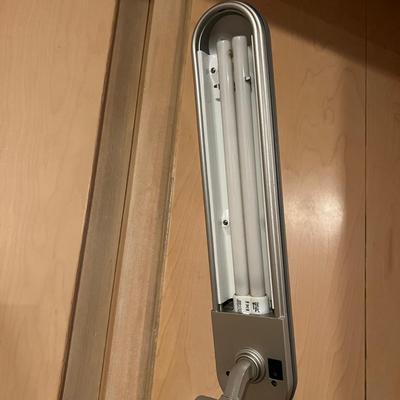 Ottlite EasyView Floor Lamp w Magnifier and Clamp Attachments - Crafting, Sewing