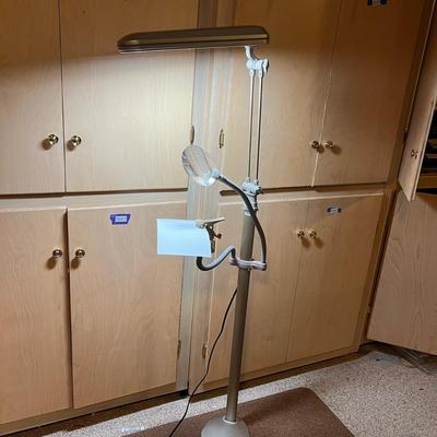 Ottlite EasyView Floor Lamp w Magnifier and Clamp Attachments - Crafting, Sewing