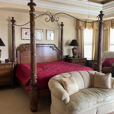 1015 Large Marge Carson Mahogany Canopy KING Bed