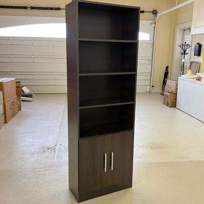 1021 Three Shelf Two Door Cabinet