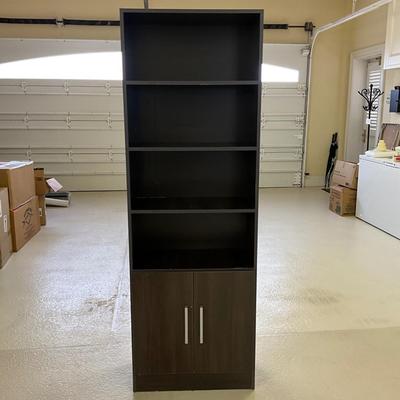 1021 Three Shelf Two Door Cabinet