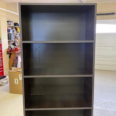 1021 Three Shelf Two Door Cabinet