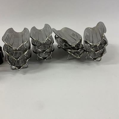 1025 New Salt and Pepper with Stainless Corn Dishes
