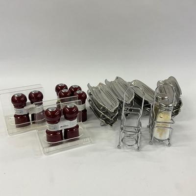 1025 New Salt and Pepper with Stainless Corn Dishes