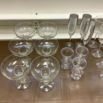1029 Large 30pc. Lot of Acrylic Outdoor Drinkware