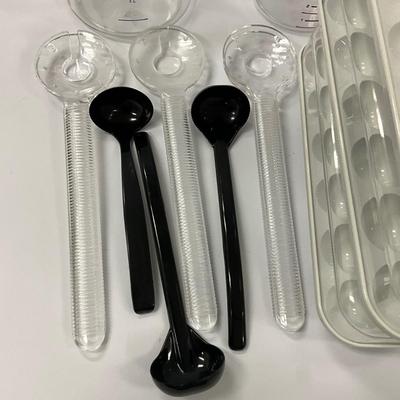 1030 Large Kitchen Acrylic Serving Bakeware