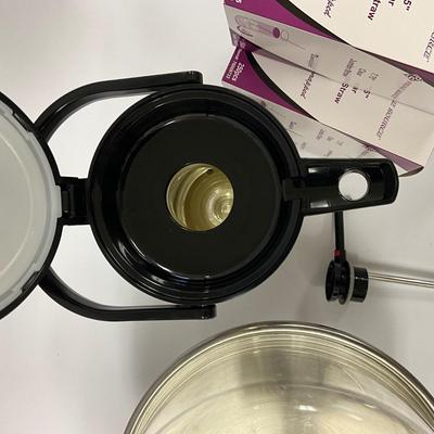 1031 Drink Server , Cake Server, Paper Products