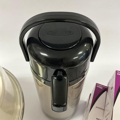 1031 Drink Server , Cake Server, Paper Products
