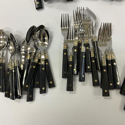 1037 Set of 12 - 5pps ARCOS Flatware Set