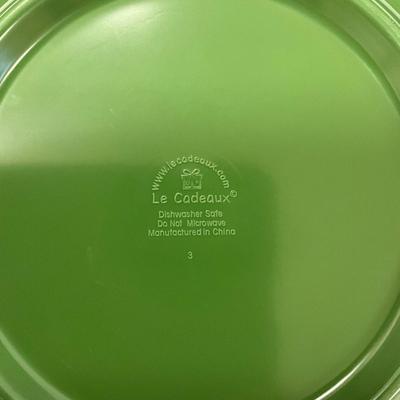 1039 Large Set of La Cadeaux Melamine Dish Set with Serving Trays