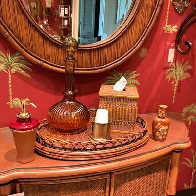 1044 Amber Bottle Bathroom Set